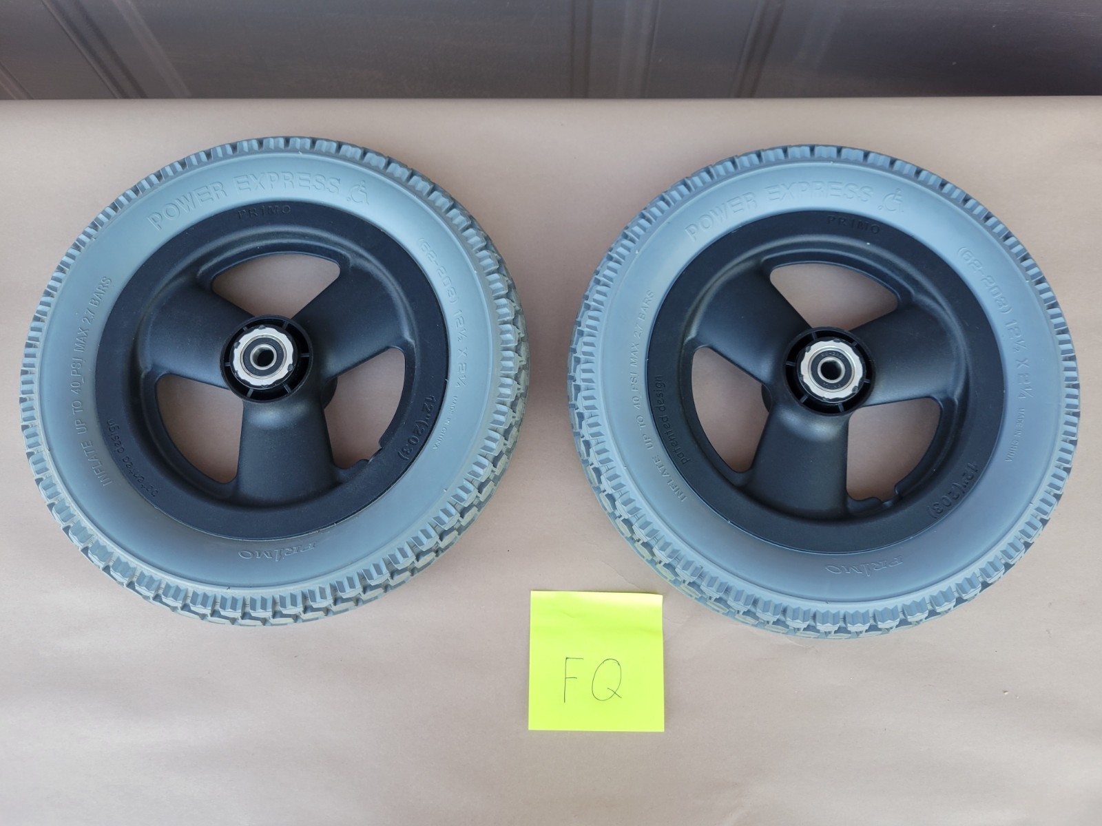 ki Focus Cr Rear Wheels (tilt In Space)  12" 12.5" X 2 1/4 For Wheelchair