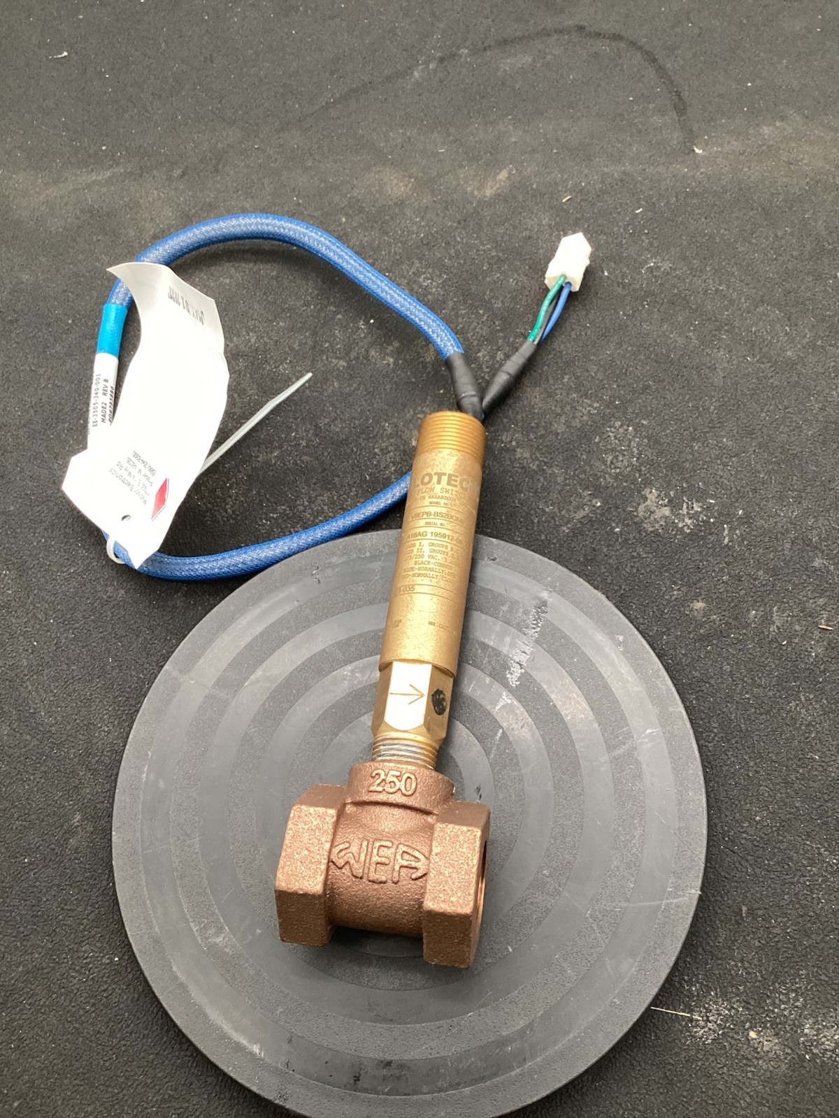 FLOTECT V0EPB-BS2BGM6 MINI FLOW SWITCH BRASS BODY USED