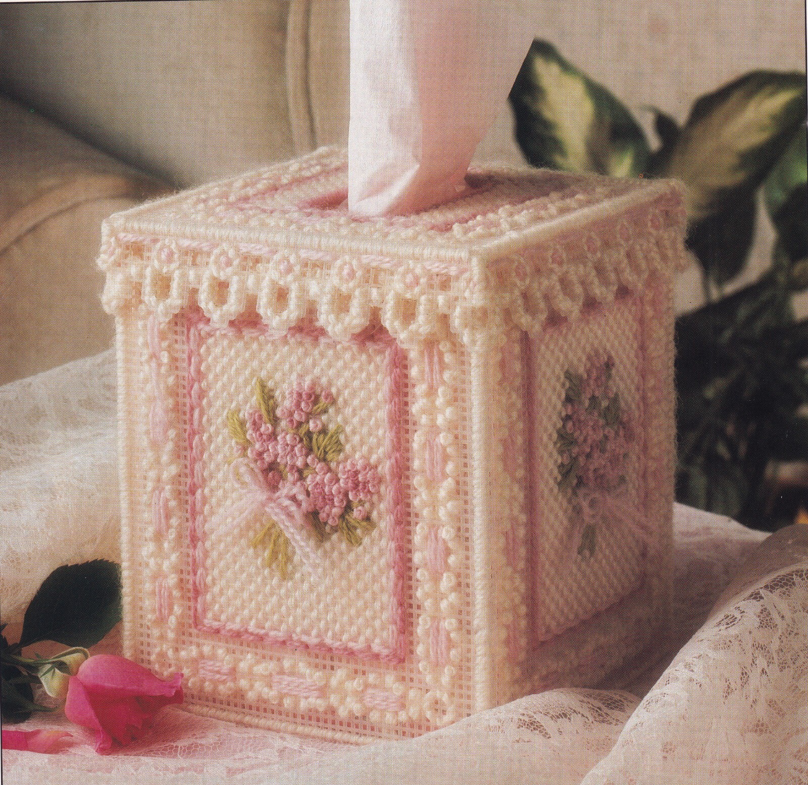 Eyelet Tissue Box Cover Plastic Canvas PATTERN Annie's Club