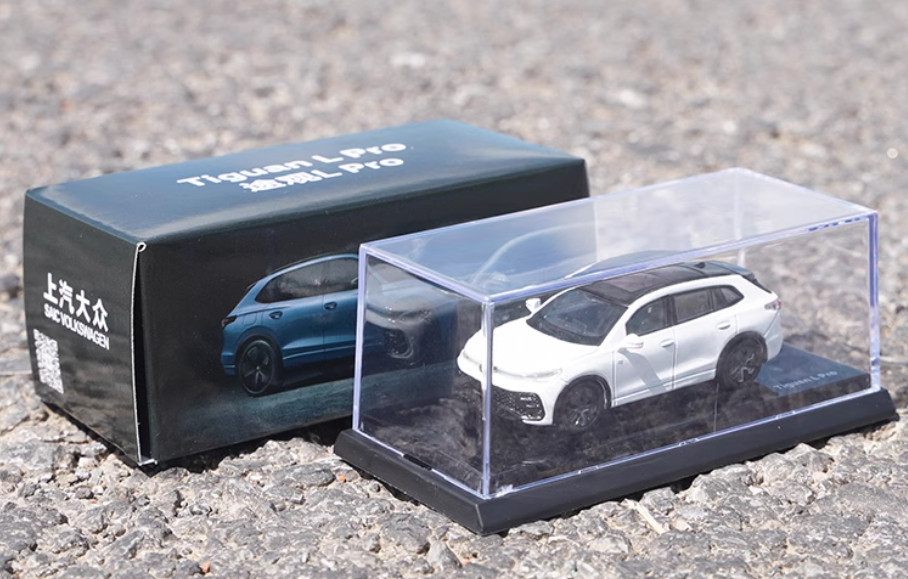 Original 1/64 Scale Shanghai Volkswagen Tiguan L PRO Alloy Model Car 3 Color
