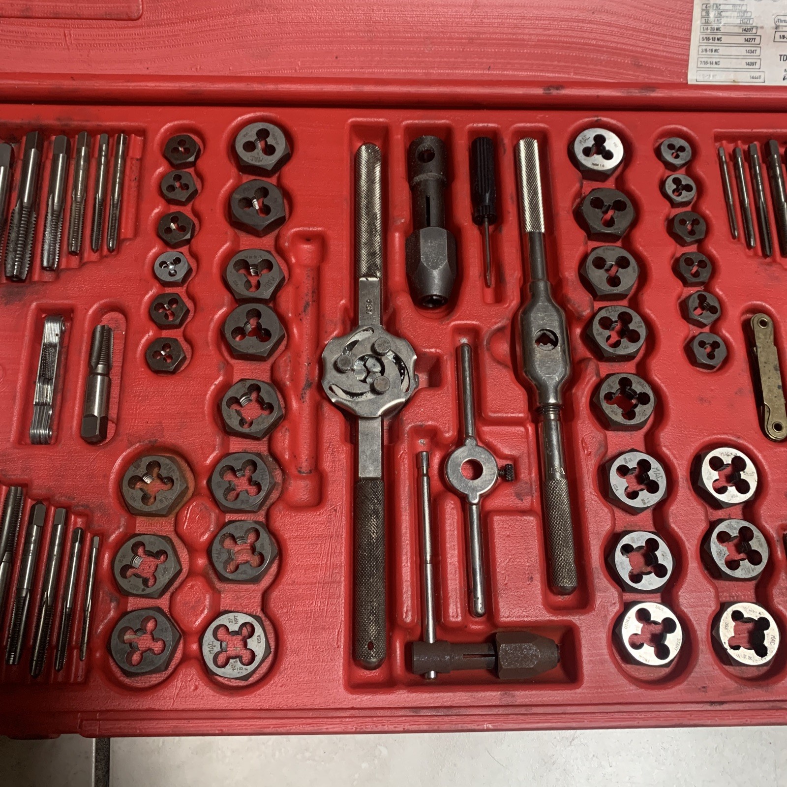 Mac Tools 76 Piece  Combo SAE/Metric Tap & Die Set  made USA Missing Piece READ