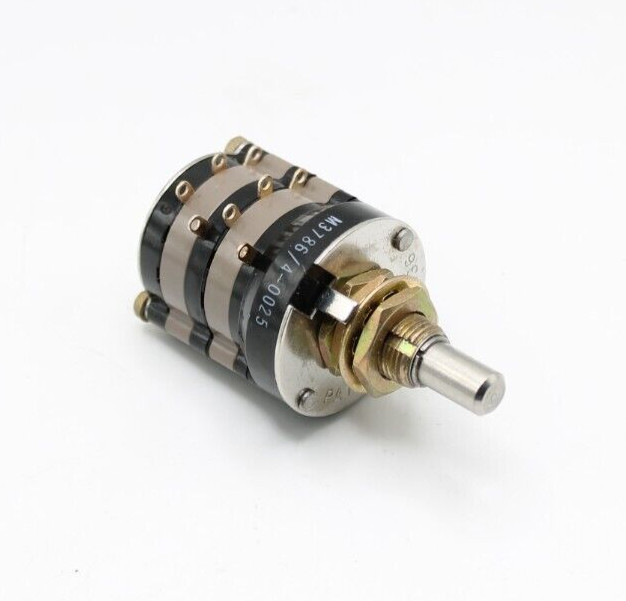 M3786/4-0025 Grayhill Rotary Switch Flatted Shaft Solder Lug 44M30-02-1-04N