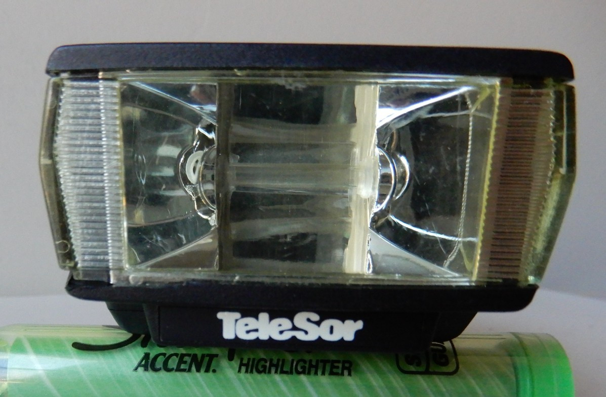 TeleSor Electronic Flash 172 (Taiwan) TESTED - WORKS GREAT