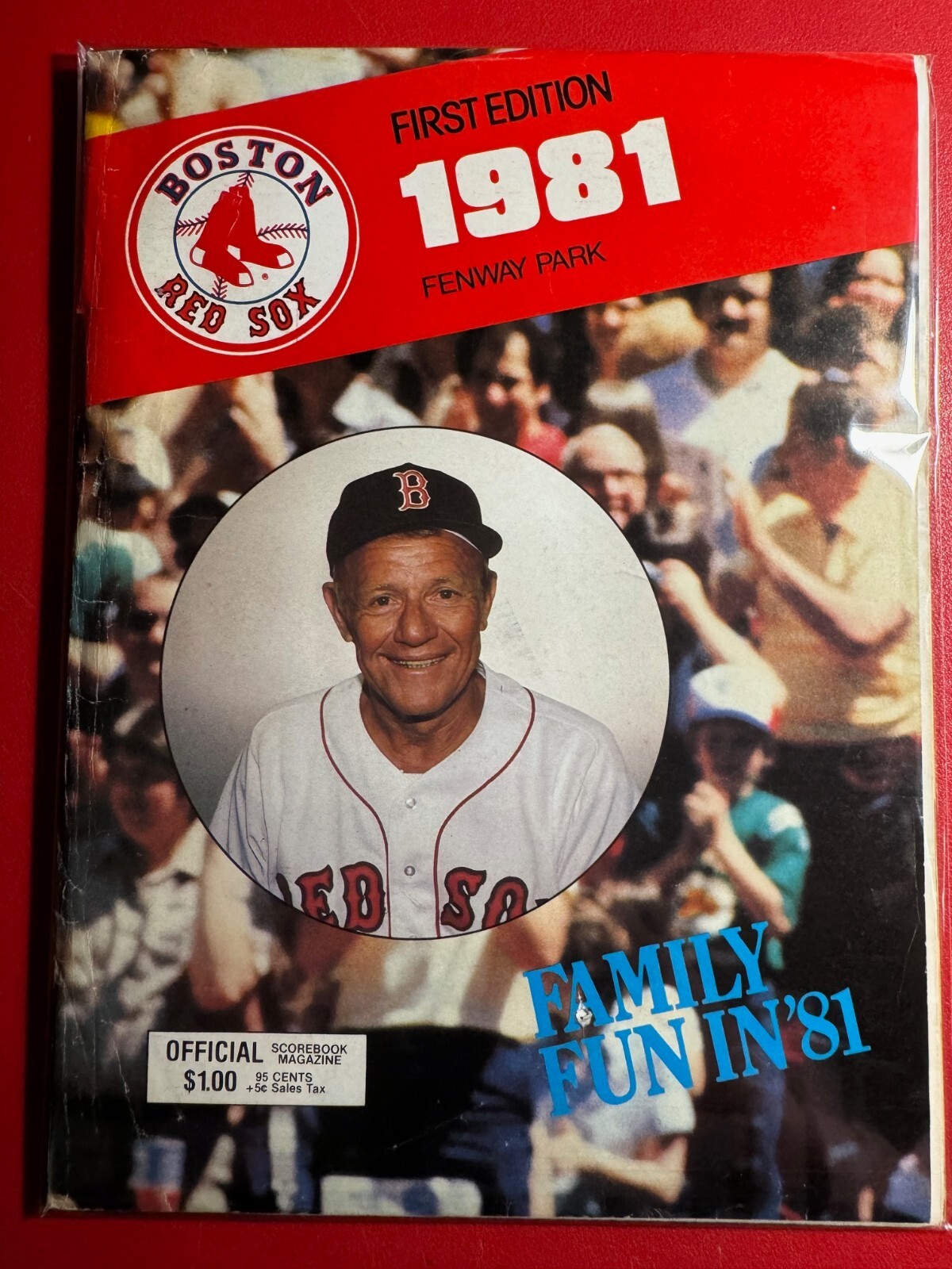 BOSTON RED SOX - 1981 SCOREBOOK / MAGAZINE "FIRST EDITION" VS CHICAGO WHITESOX