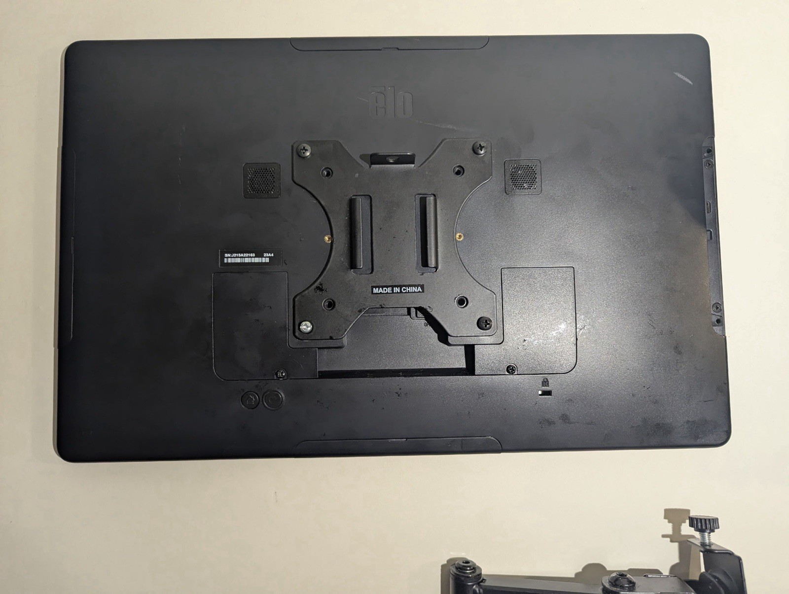 Toast Flex POS 15" ELO V4 KDS Touch Screen Kitchen Computer - With Wall Mount