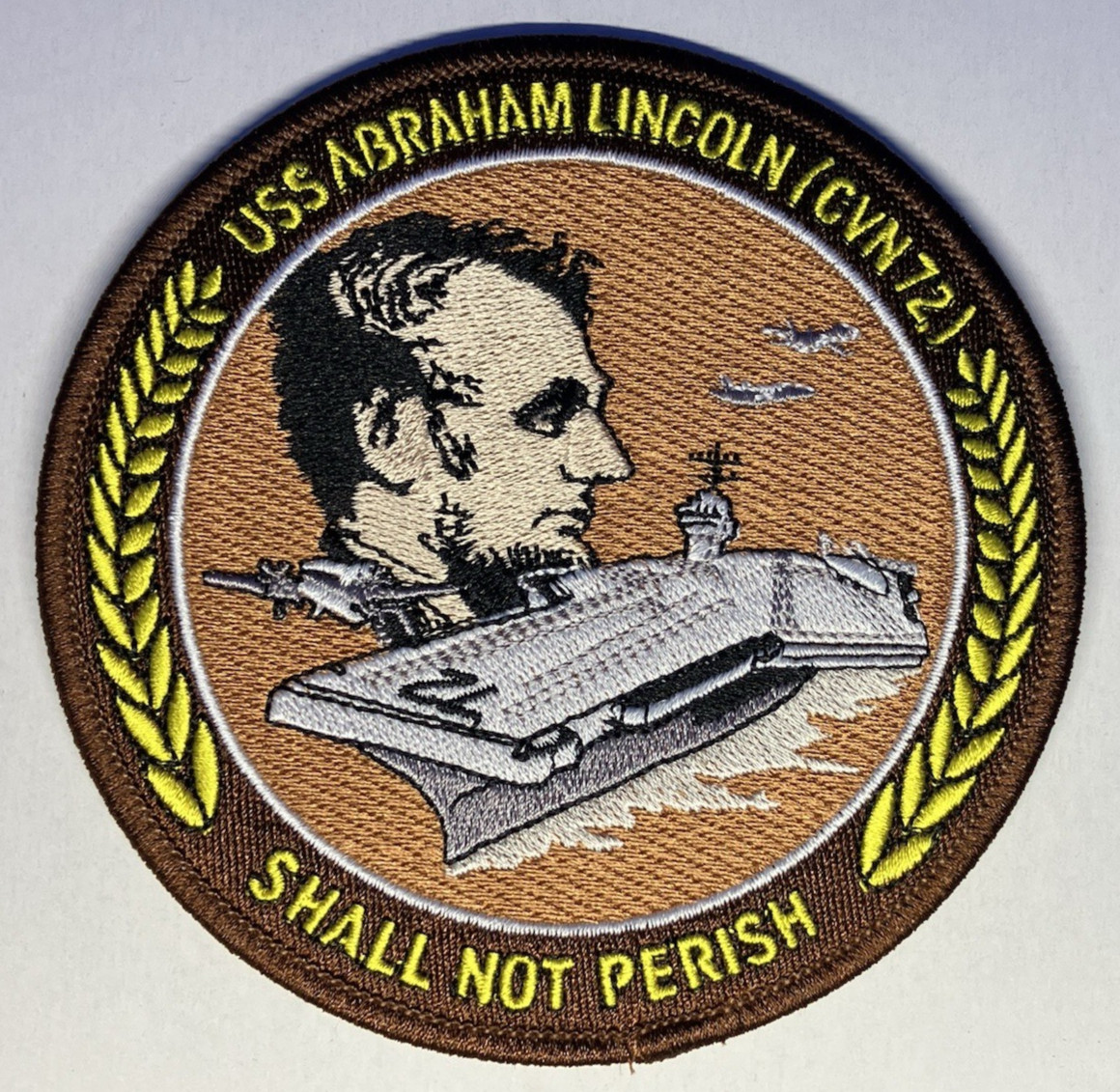 Ship's crest patch of USS ABRAHAM LINCOLN (CVN 72)