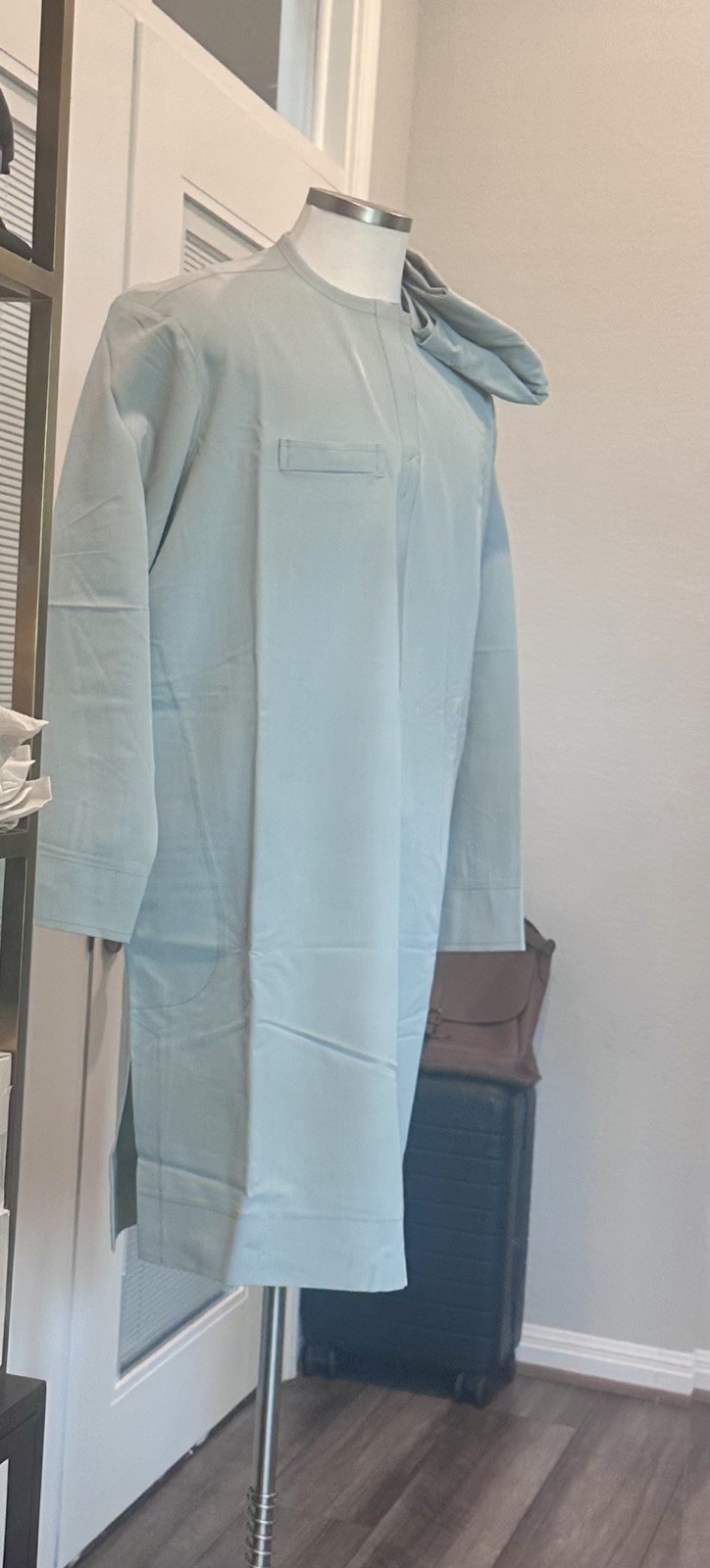 2pcs set of Well Tailored African/Nigerian inspired Kaftan. L/sleeves/size 2XL