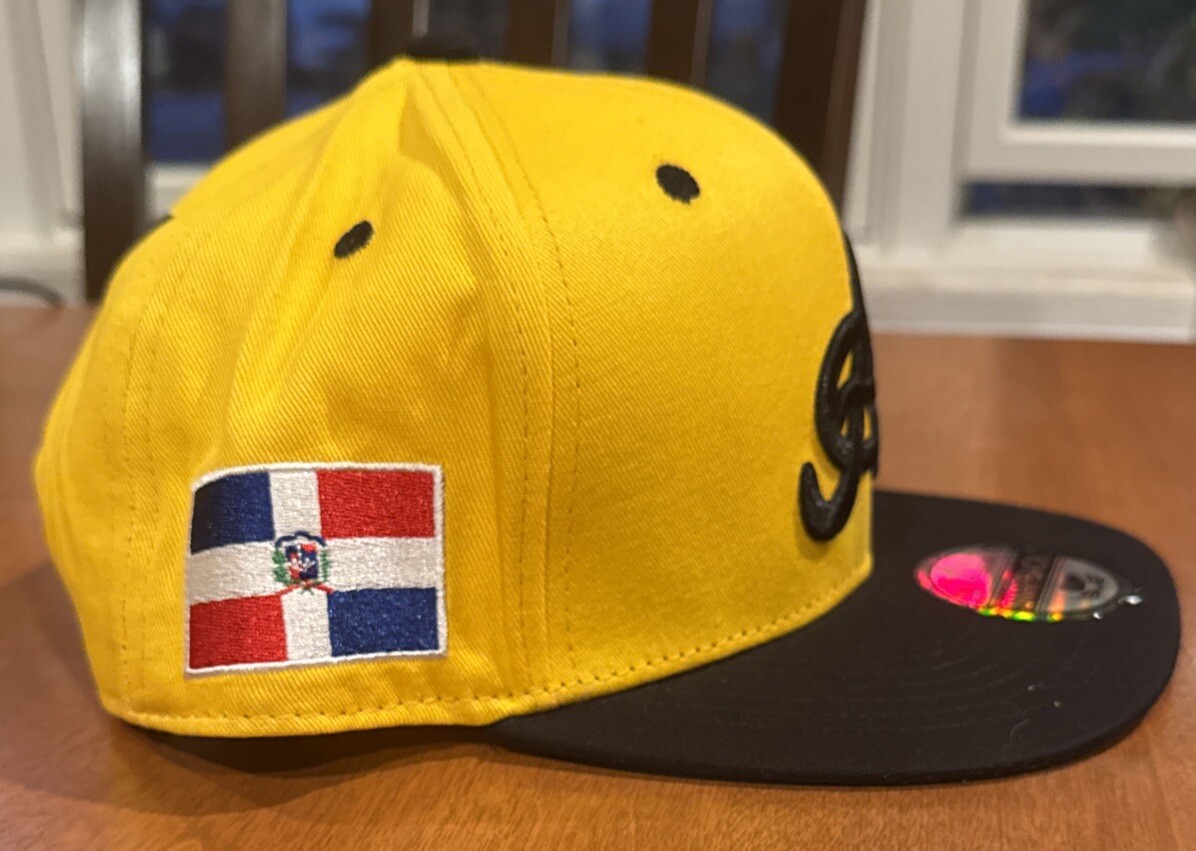 Aguilas Cibaeñas SnapBack Yellow Hat Cap Gorra Dominican Republic DR Flag Logo