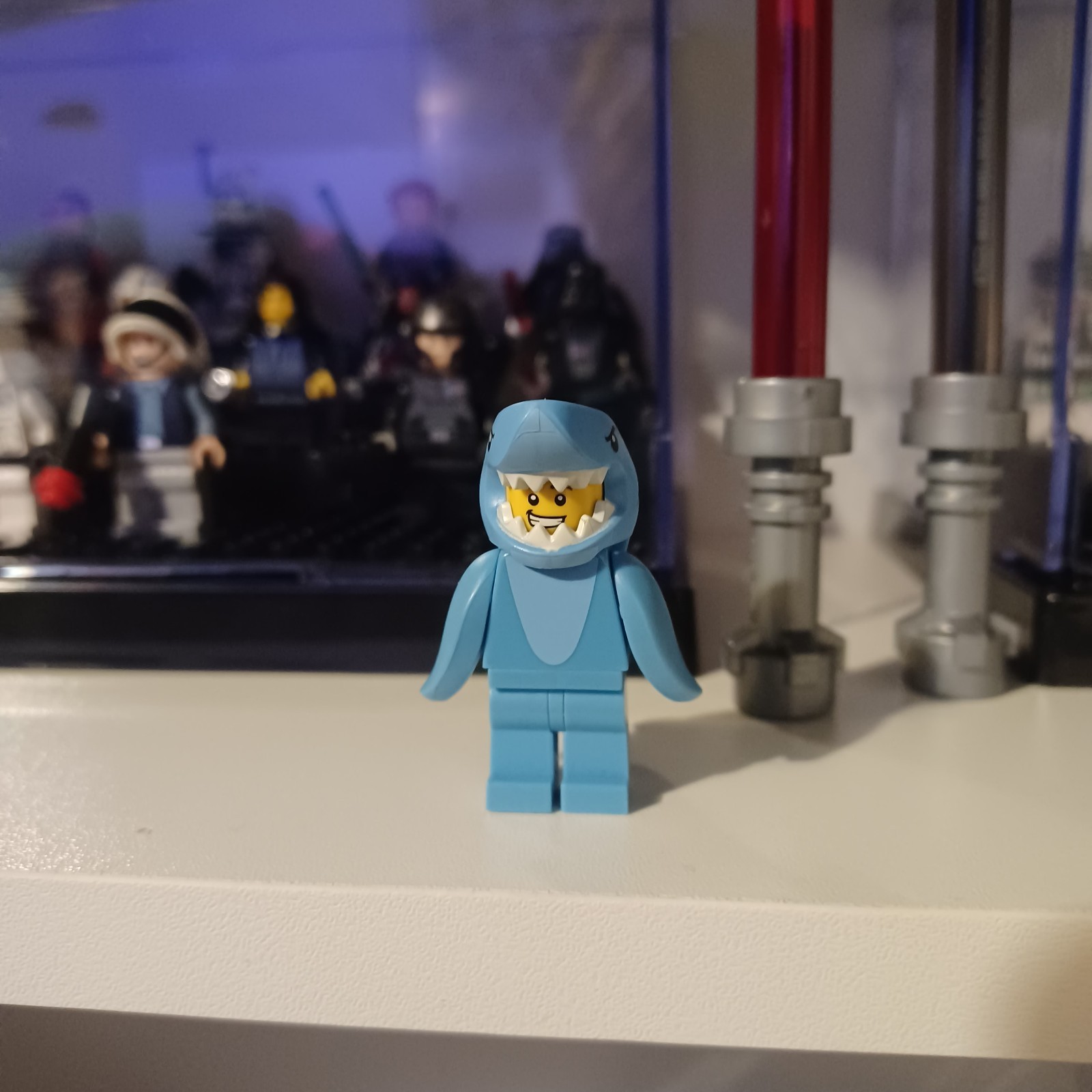 LEGO Series 15 Collectible Minifigures 71011 - Shark Suit Guy