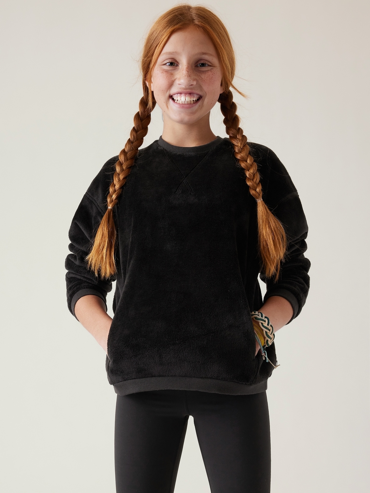 NEW ATHLETA GIRL Feelin Good 2.0 Sweatshirt Medium 8 Black NWT
