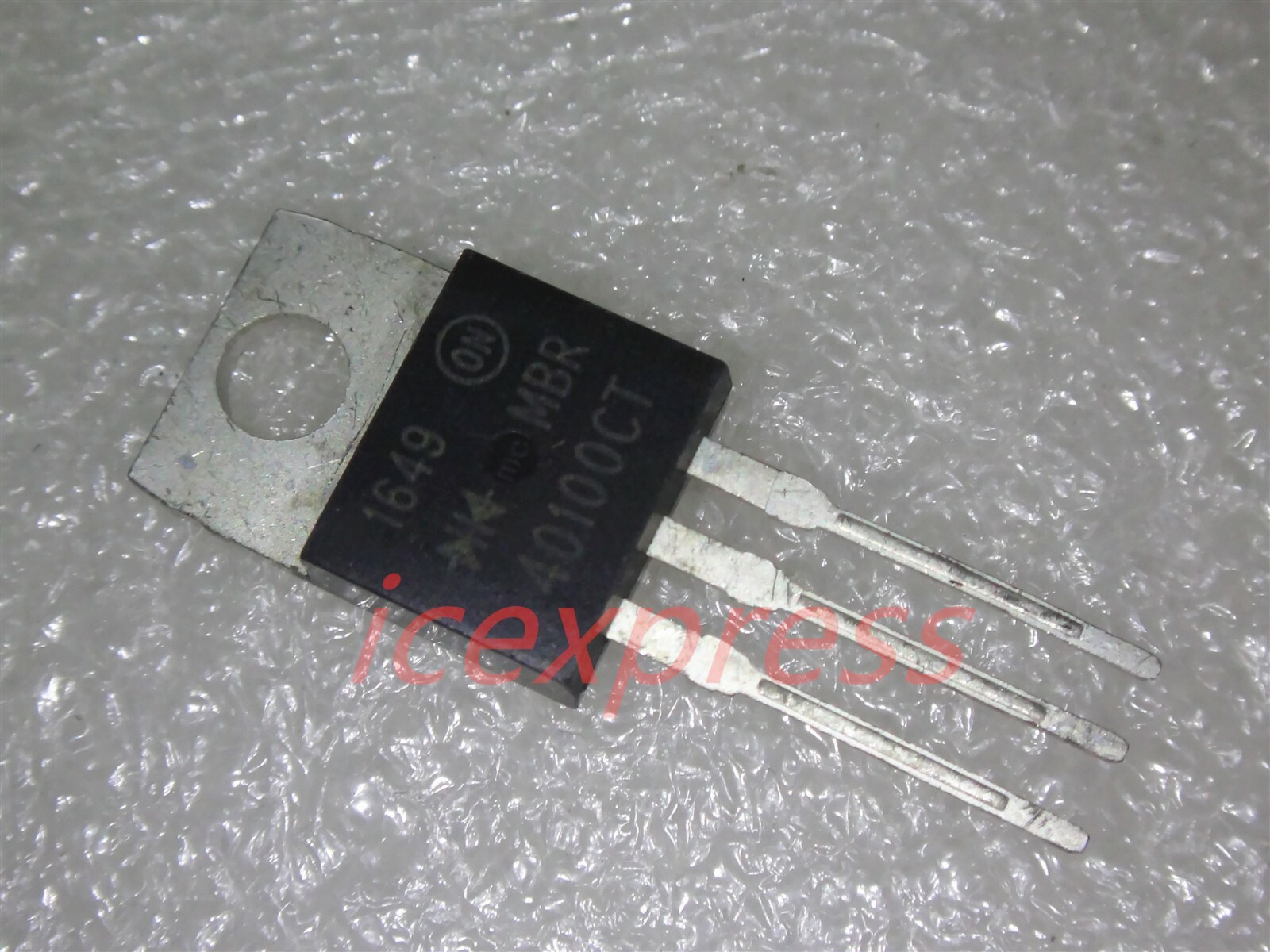 10pcs MBR40100CT TO-220
