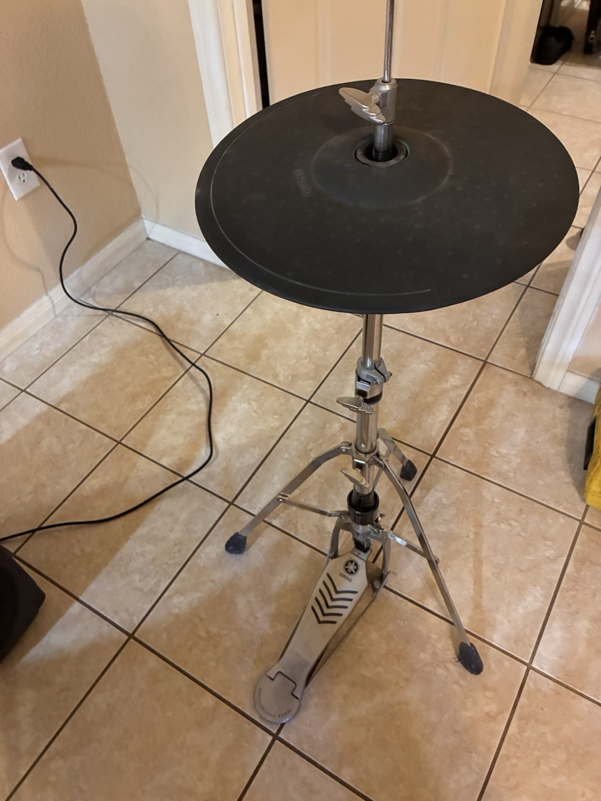 Yamaha DTXtreme IIs Rhh130 Drum Pad Hi Hat with Stand Black