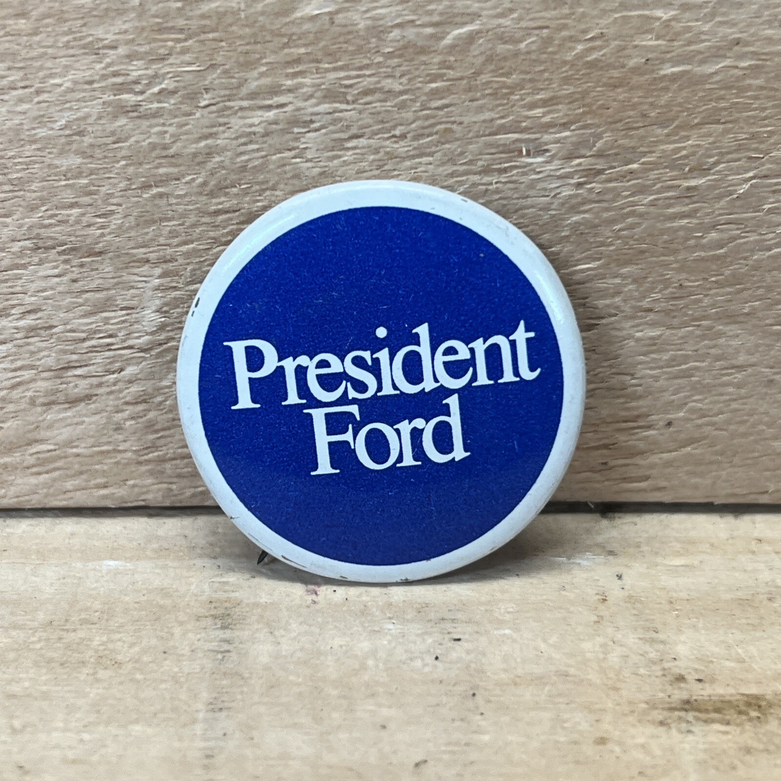 1976 Gerald R. Ford ‘76 Campaign Blue Pin Pinback Button 1.5”