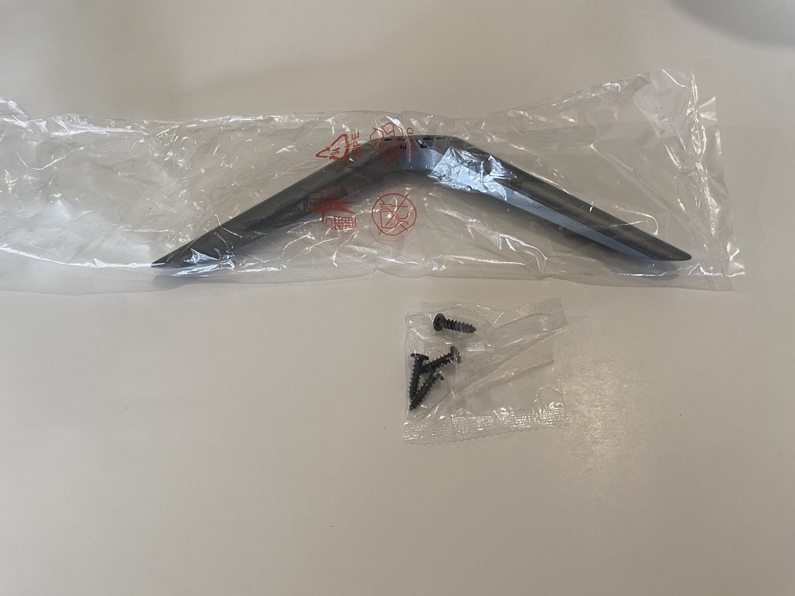 PAIR SANSUI TV BASE PEDESTAL STAND LEGS OEM FACTORY 32 40 42 LE-40T SCREWS NEW