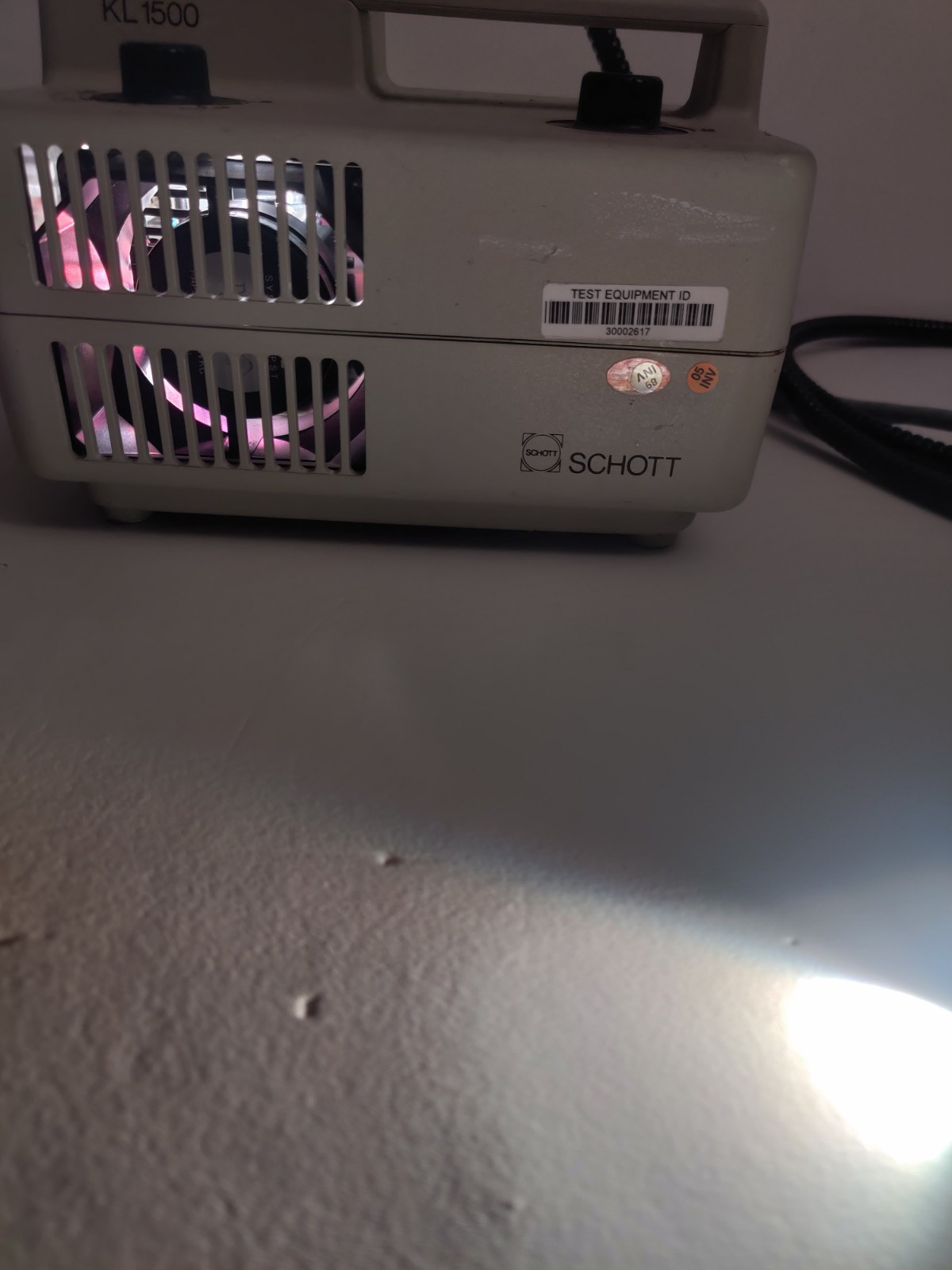 SCHOTT KL 1500 electronic Cold Light Source With Light.