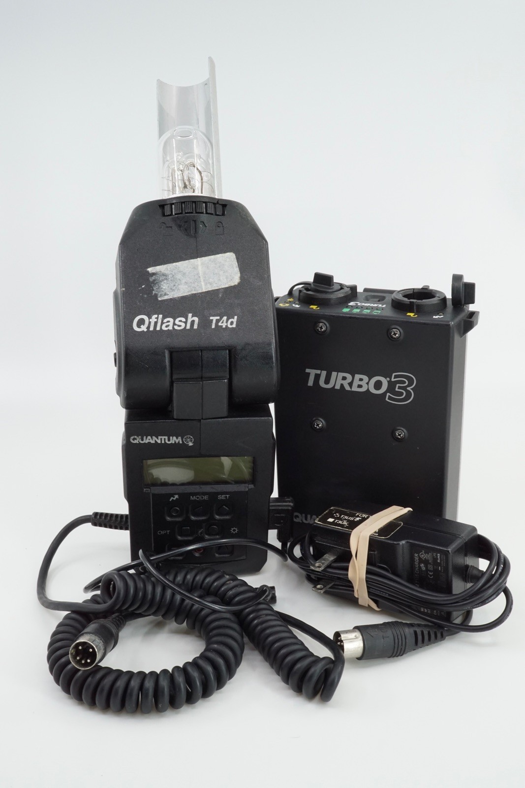Quantum Qflash T4d w/ Turbo 3 Battery Pack, Power Supply & 3 Reflectors