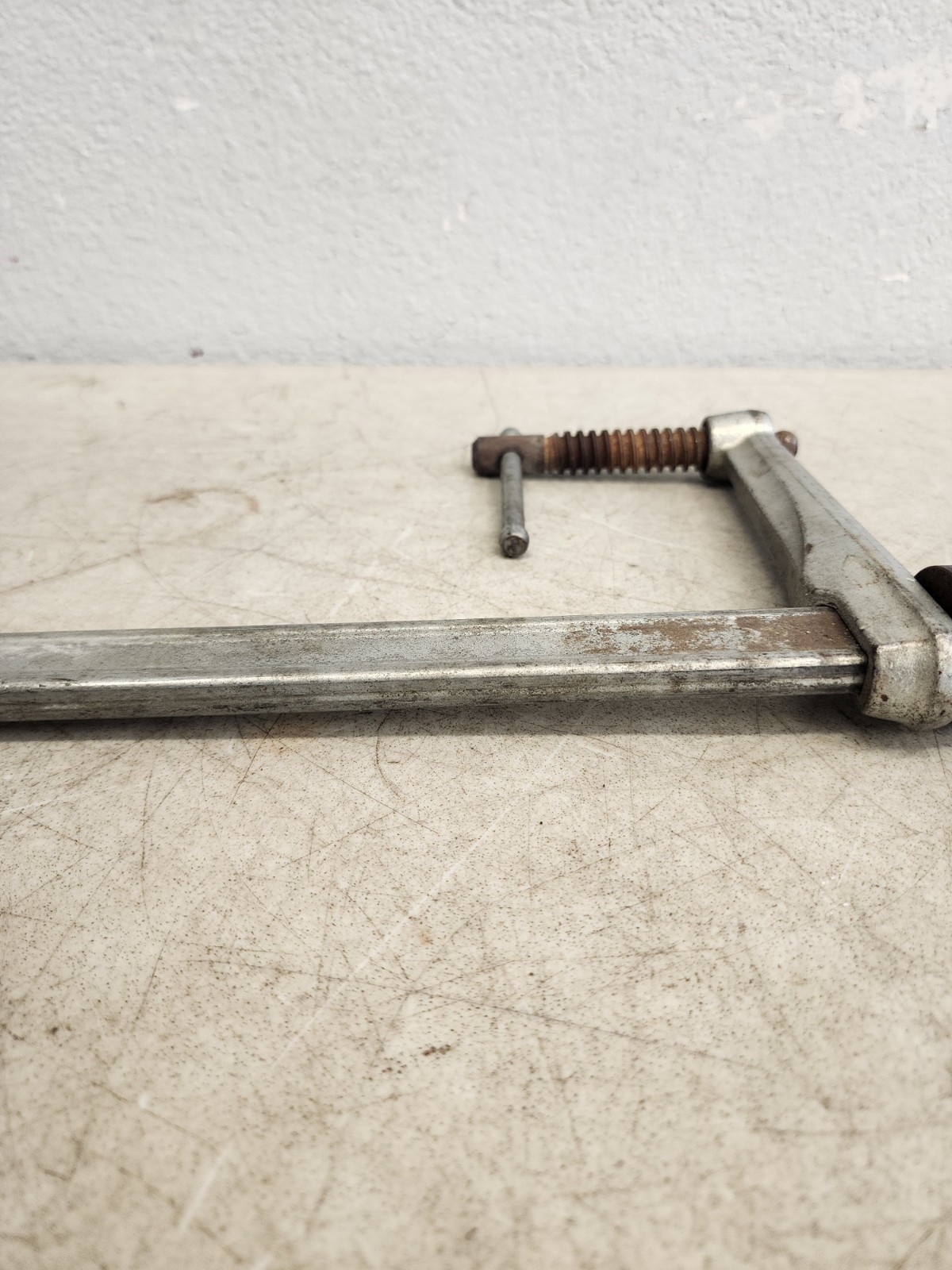 BESSEY TW28-30-14K Clamp Welding Table