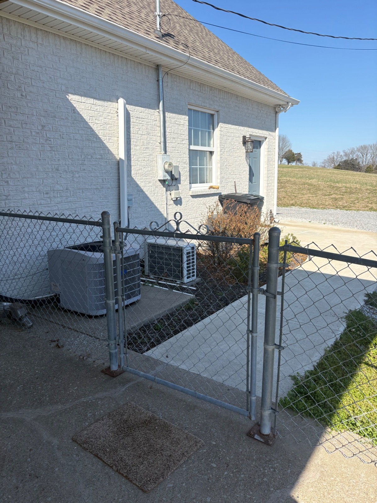 chain link fence