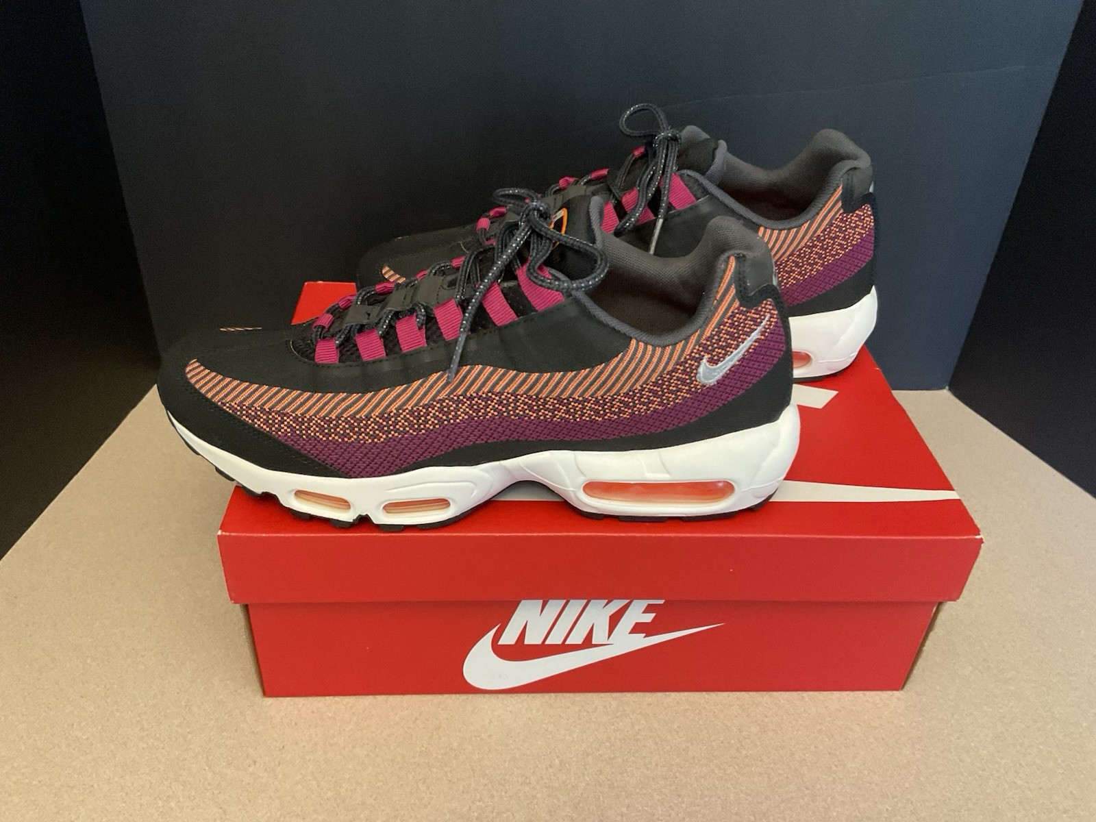 New! Mens Nike Air Max 95 JCRD Athletic Running Shoes. Size 9.5. Awesome Shoes!