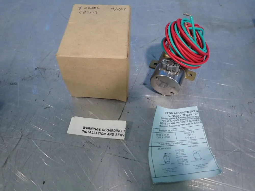 VERSA SOLENOID VALVE ESM-3301-46-CG-M-N-WE-14-A120