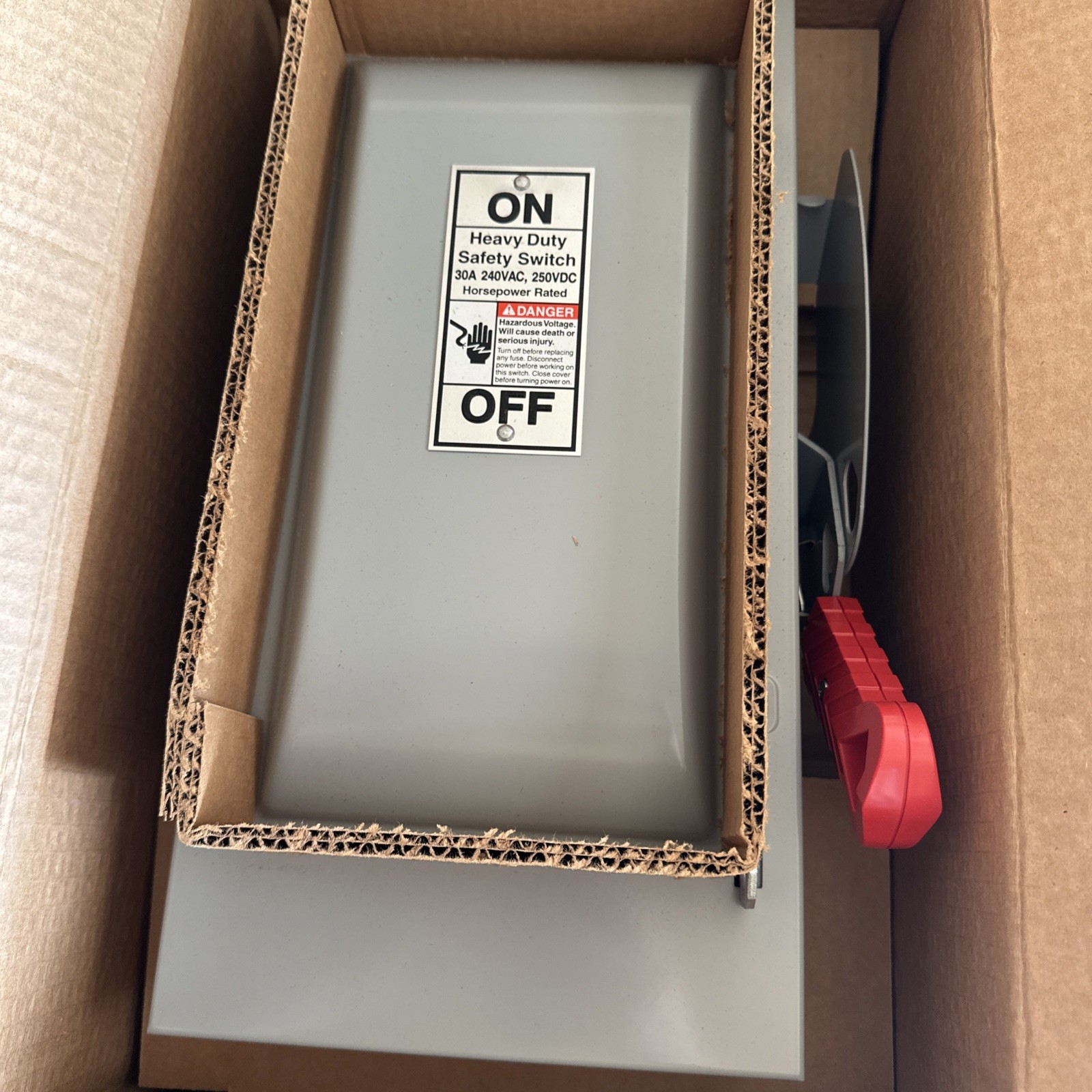 Siemens HF221N Fusible Heavy Duty Safety Switch 30 Amp 240 V New