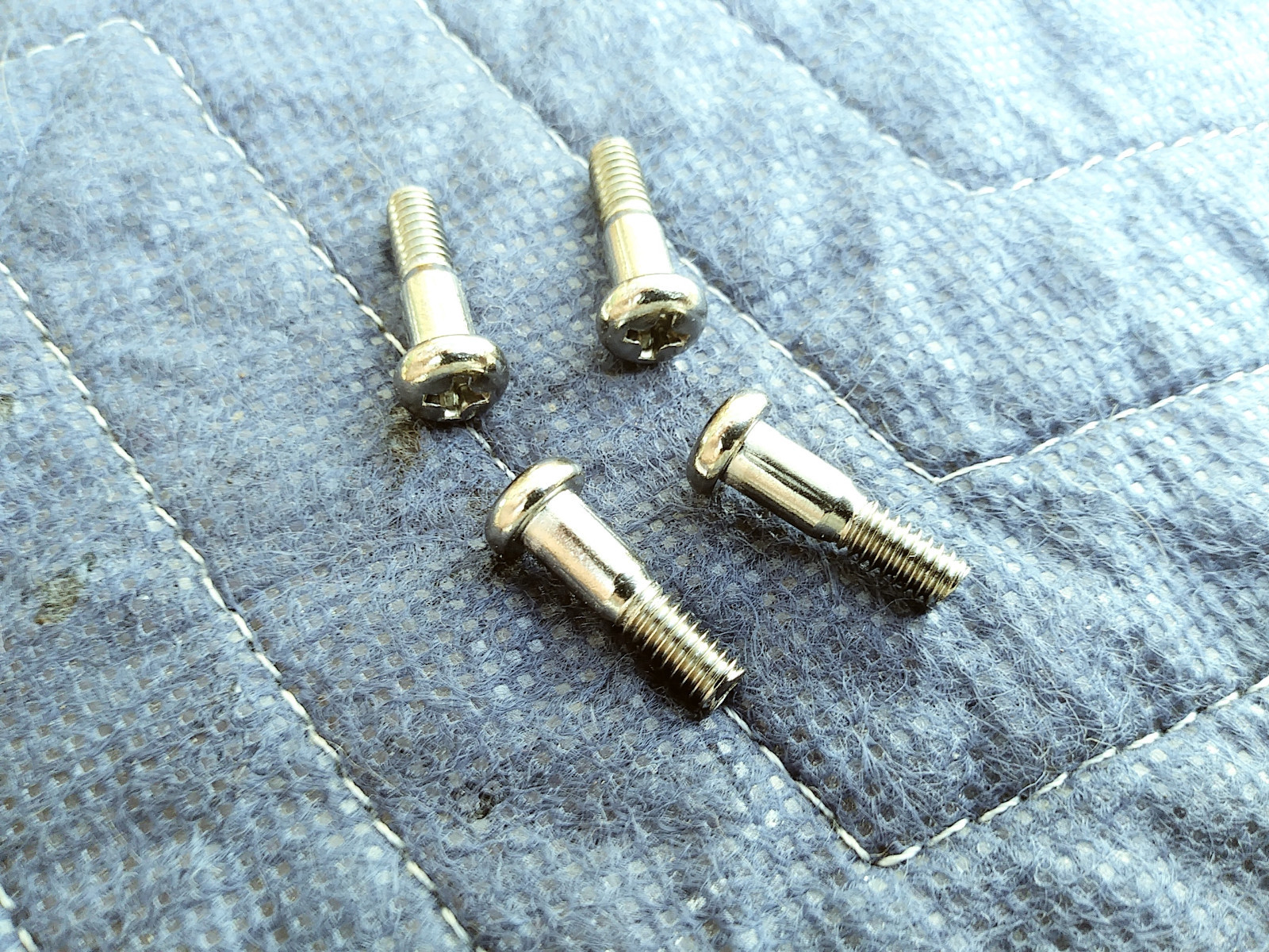 1960s CHEVY II NOVA Park Lamp Light Turn Signal Lens Retainer 3/4" Screws - 4pcs