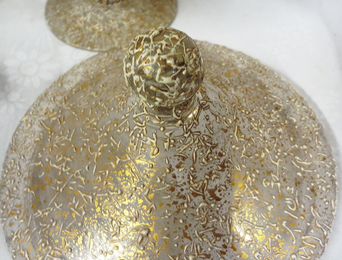 MCM bold WEST VIRGINIA GLASS splatter GOLDEN BROCADE lidded 9" CANDY JAR - MINT