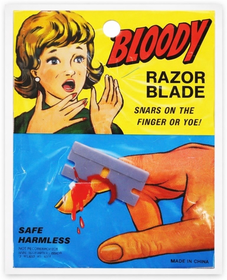 BLOODY RAZOR BLADE THRU FINGER Magic Blood Trick Prank Joke Plastic Kid Safe Gag