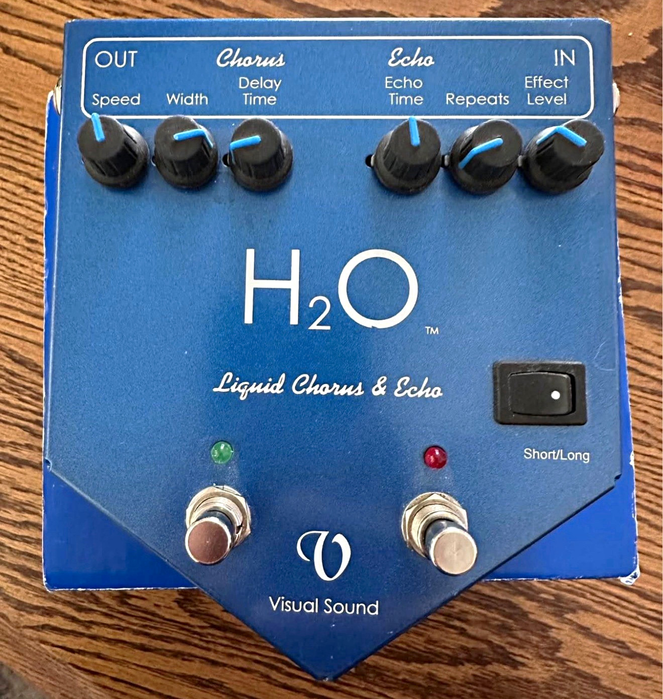 Visual Sound H2O Liquid Chorus & Echo Analog Effects Pedal for Electric Guitar