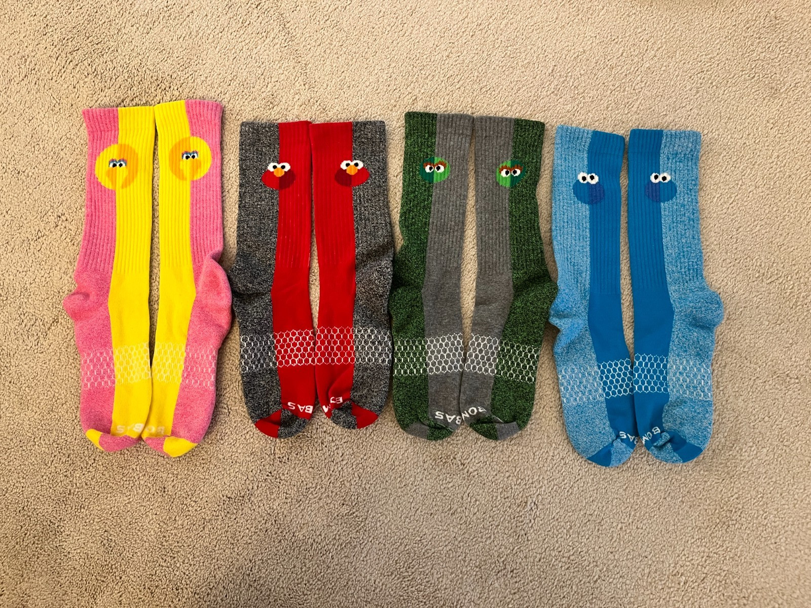 New Bombas Sesame Street Calf crew Socks 4 Set RARE L Retired Adult Unisex