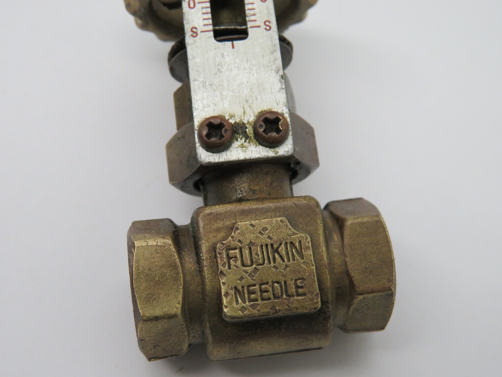 Fujikin Needle Valve 1/4" Pipe Thread USED