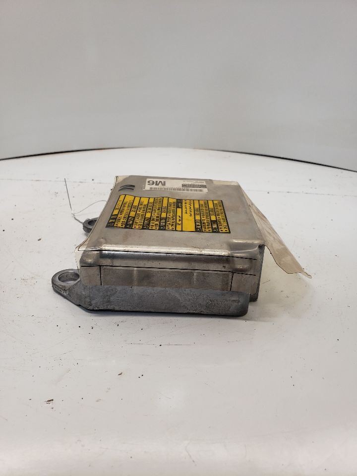 2005-2007 Toyota Sienna Control Module ab Under Console OEM 1369143
