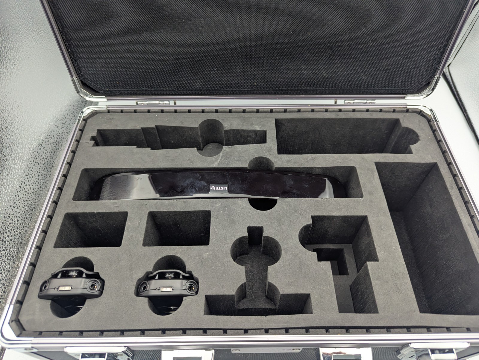 LISTEN TECHNOLOGIES LT-84-03 With Case