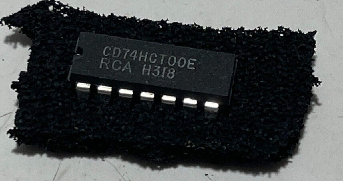 2X TEXAS INSTRUMENTS SEMI CD74HCT00E / CD74HCT00E