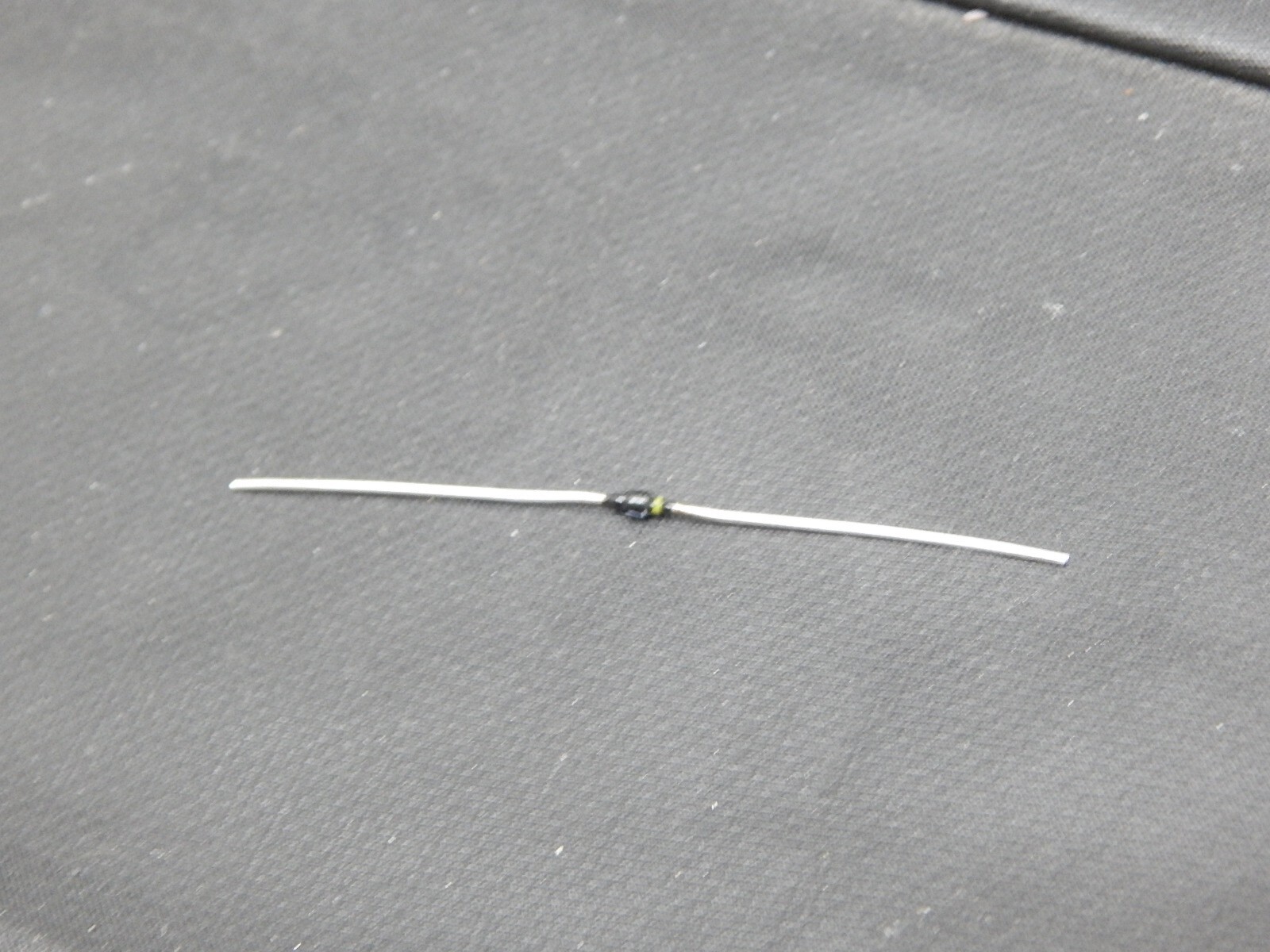 UNITRODE VM7201B DIODE AXIAL - USA SELLER FAST SHIPPING