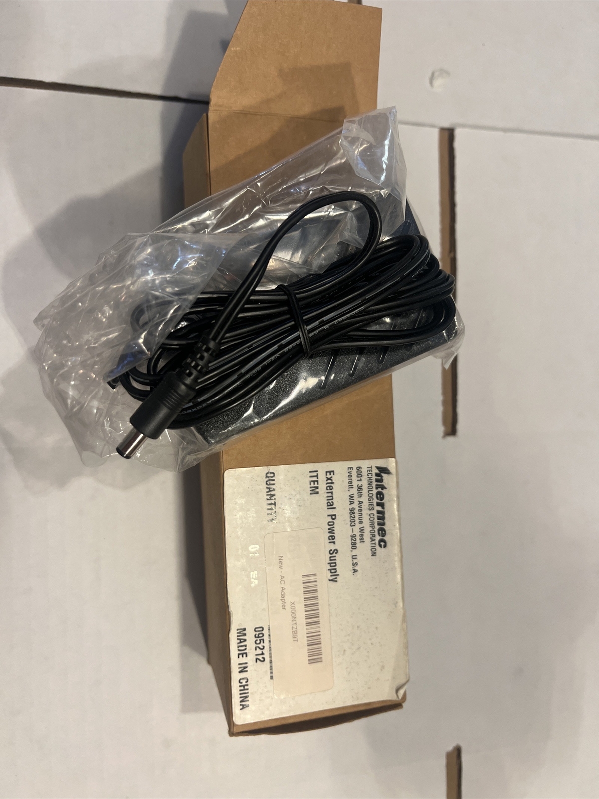 New Intermec AE34 Universal External Power Supply 9V 3.3A 30W 851-091-002