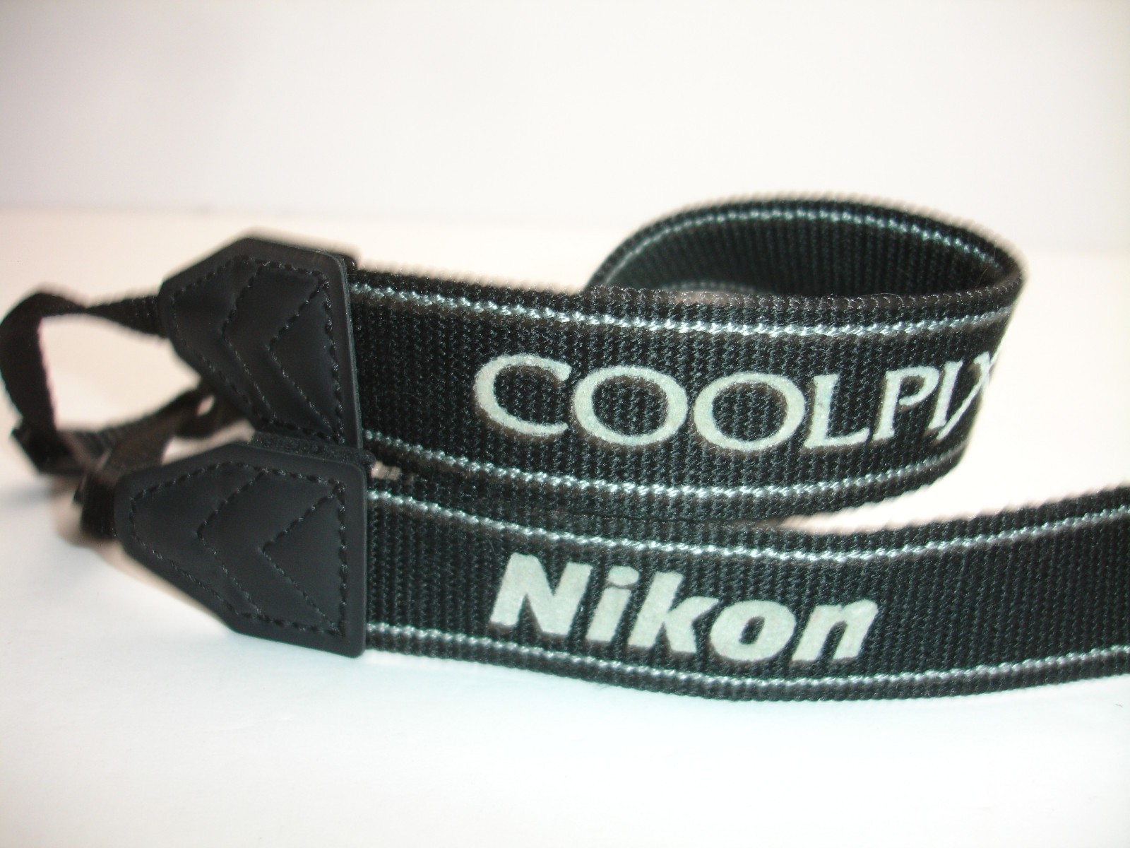 NIKON COOLPIX CAMERA NECK STRAP (ends are 6mm wide)