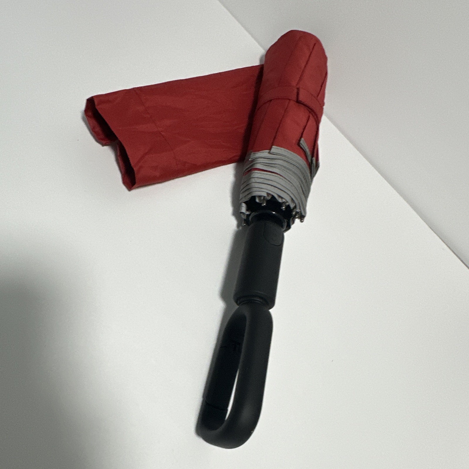 Red Compact/Folding Umbrella Solid Pattern with Black Hook Handle Unisex