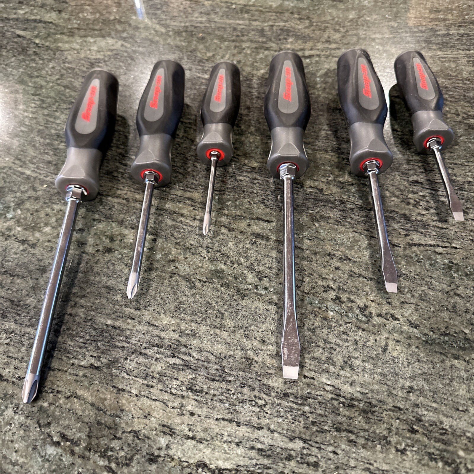 Snap-on sgdx60bdt 6 pc screwdriver set in dark titanium 3 flat, 3 Phillips