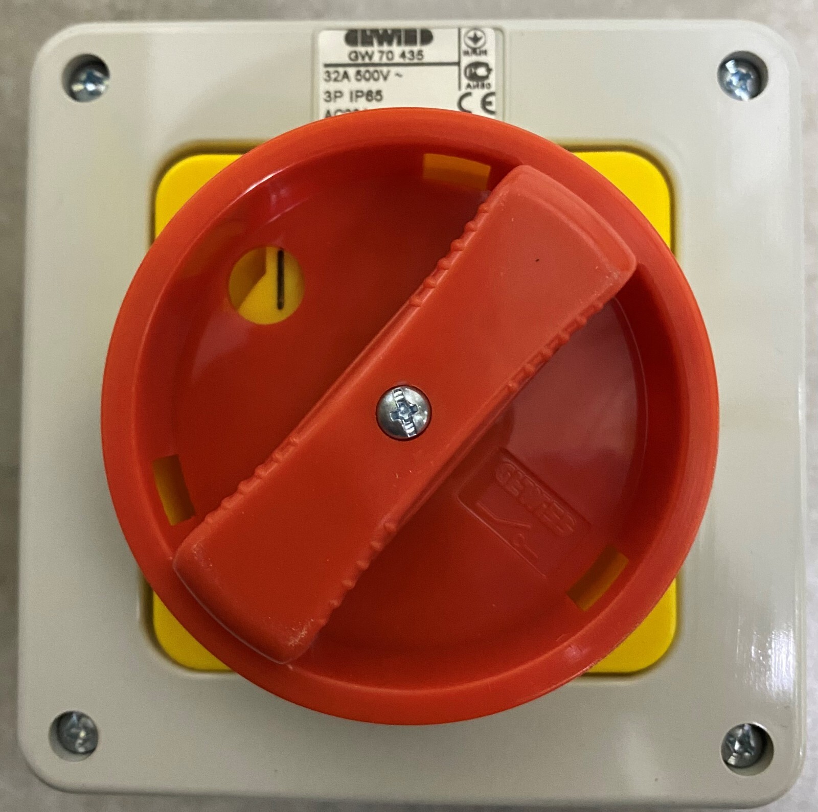 GEWISS GW70435 Rotary Switch, Wall Mounting, Lockable, 3P 32A, 500V, IP65