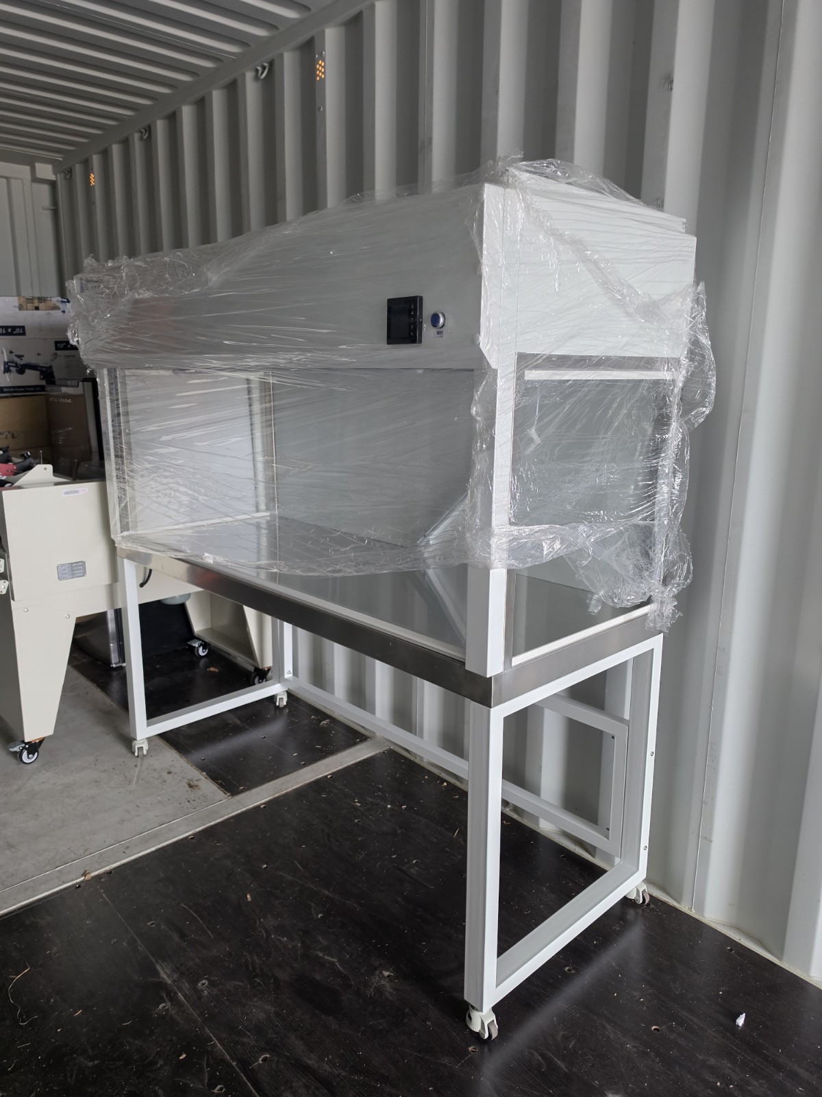 Vertical Laminar Flow Hood, ISO Level 5, Touch Screen Controlled (6 feet)