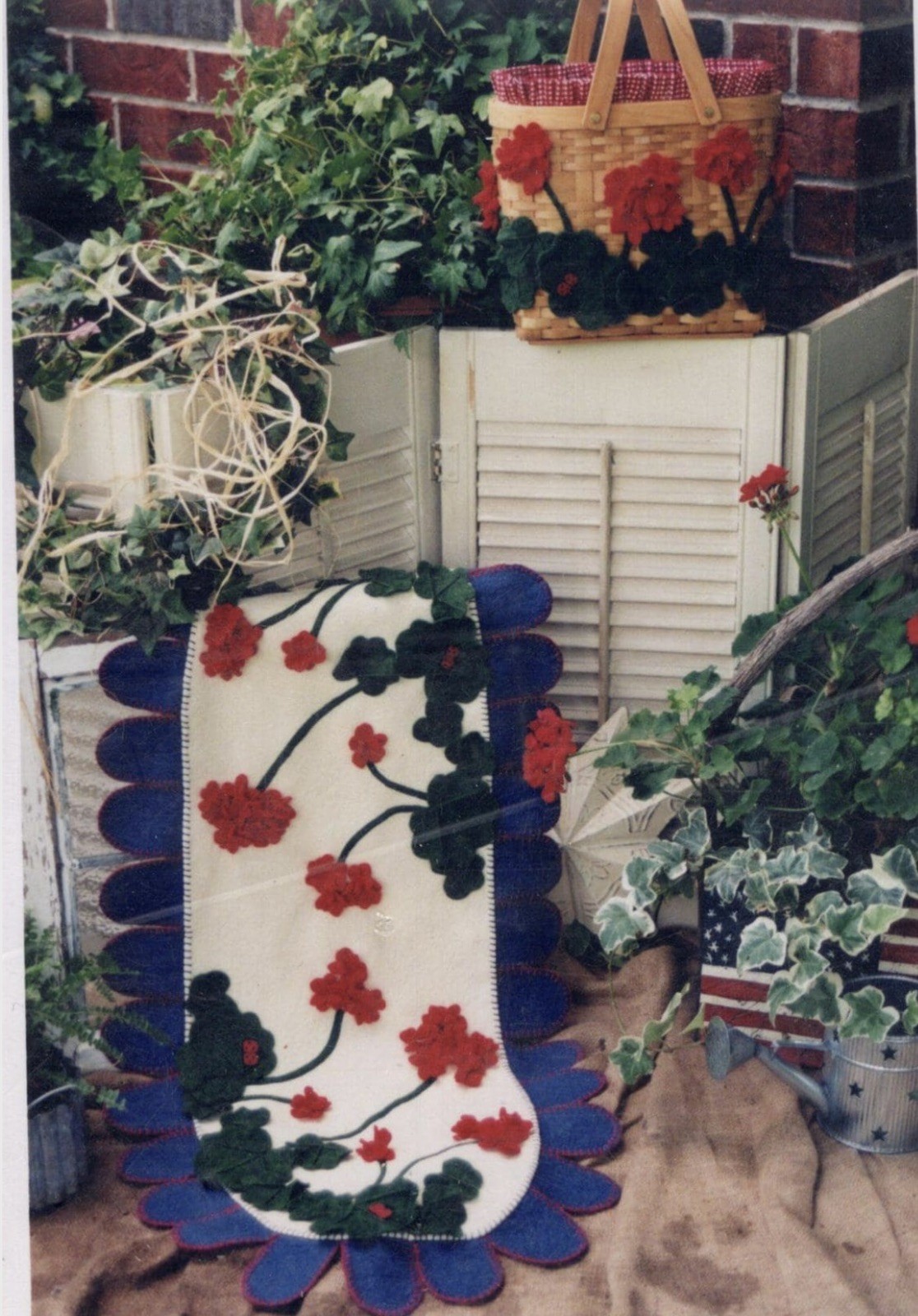 Geranium Garden Table Runner and Basket Felt Sewing Pattern by Kay Whitt 2003