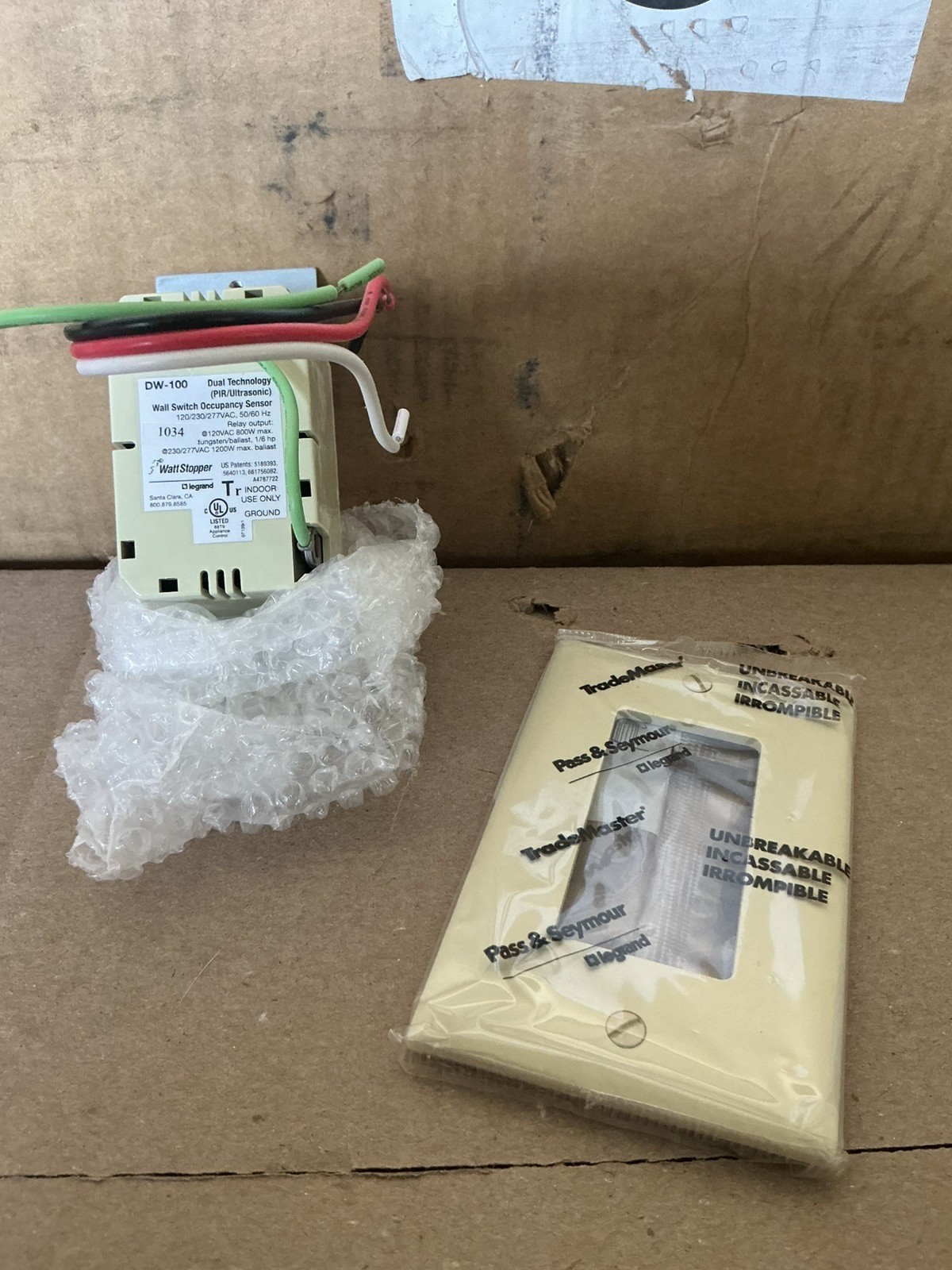 Wattstopper DW-100-I Dual Tech Wall Switch Sensor
