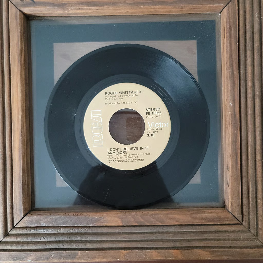 45 Vinyl: Historic Celebration Gift - released 1970 Roger Whitaker