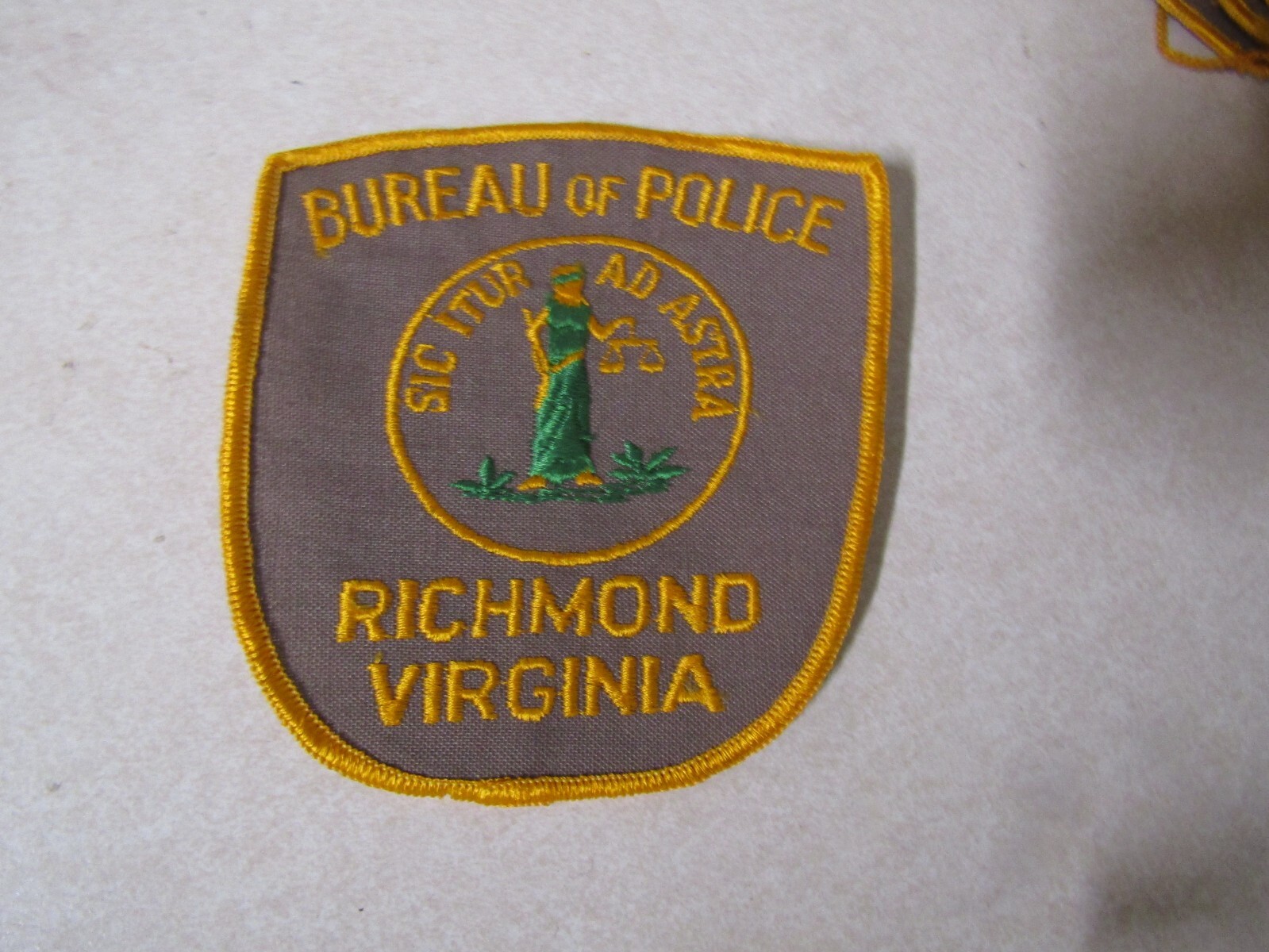 PATCH LAW ENFORCEMENT OLD VINTAGE BUREAU OF POLICE RICHMOND VIRGINIA