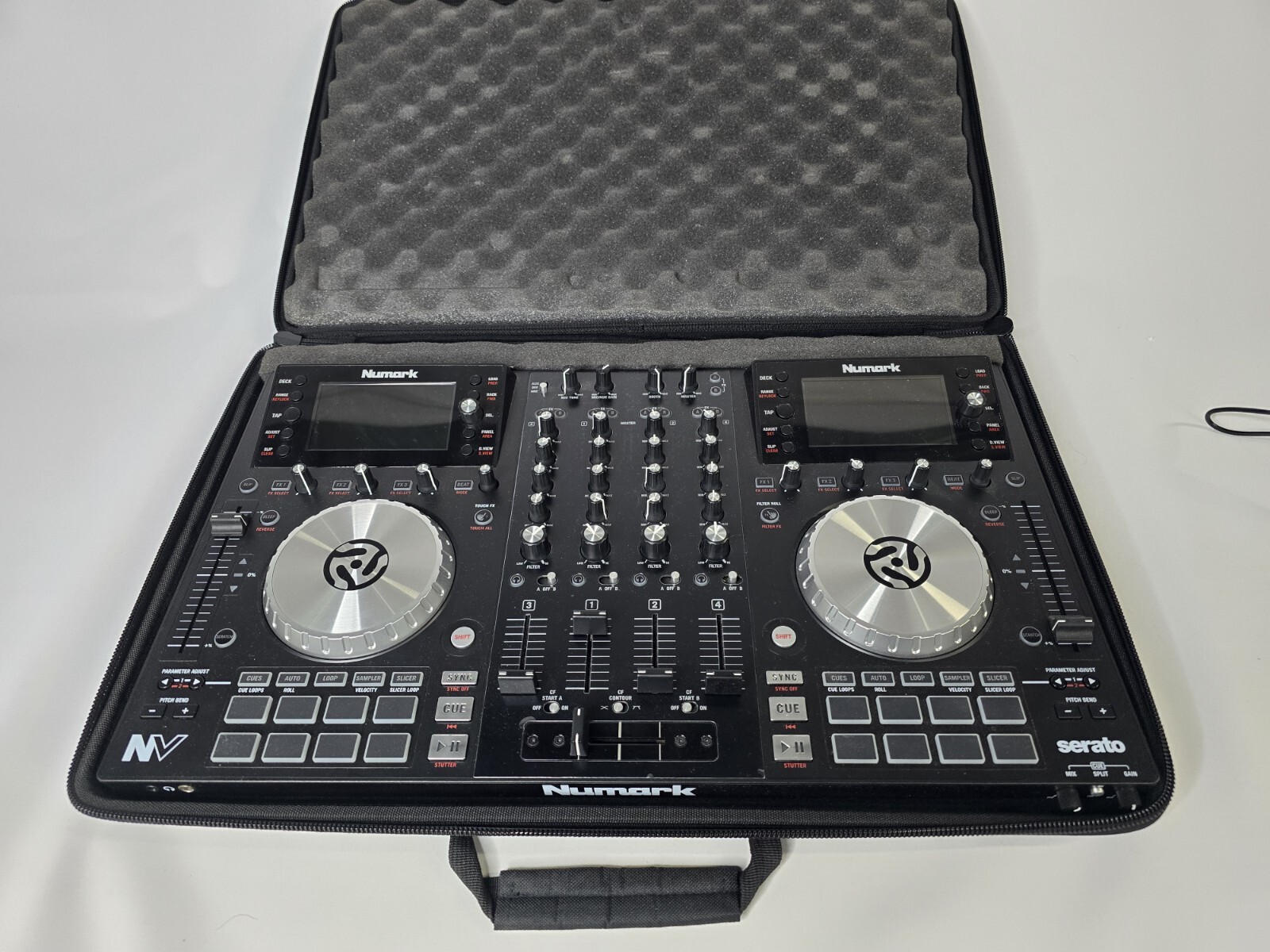 Numark Nv Dj Controller With Carry Case
