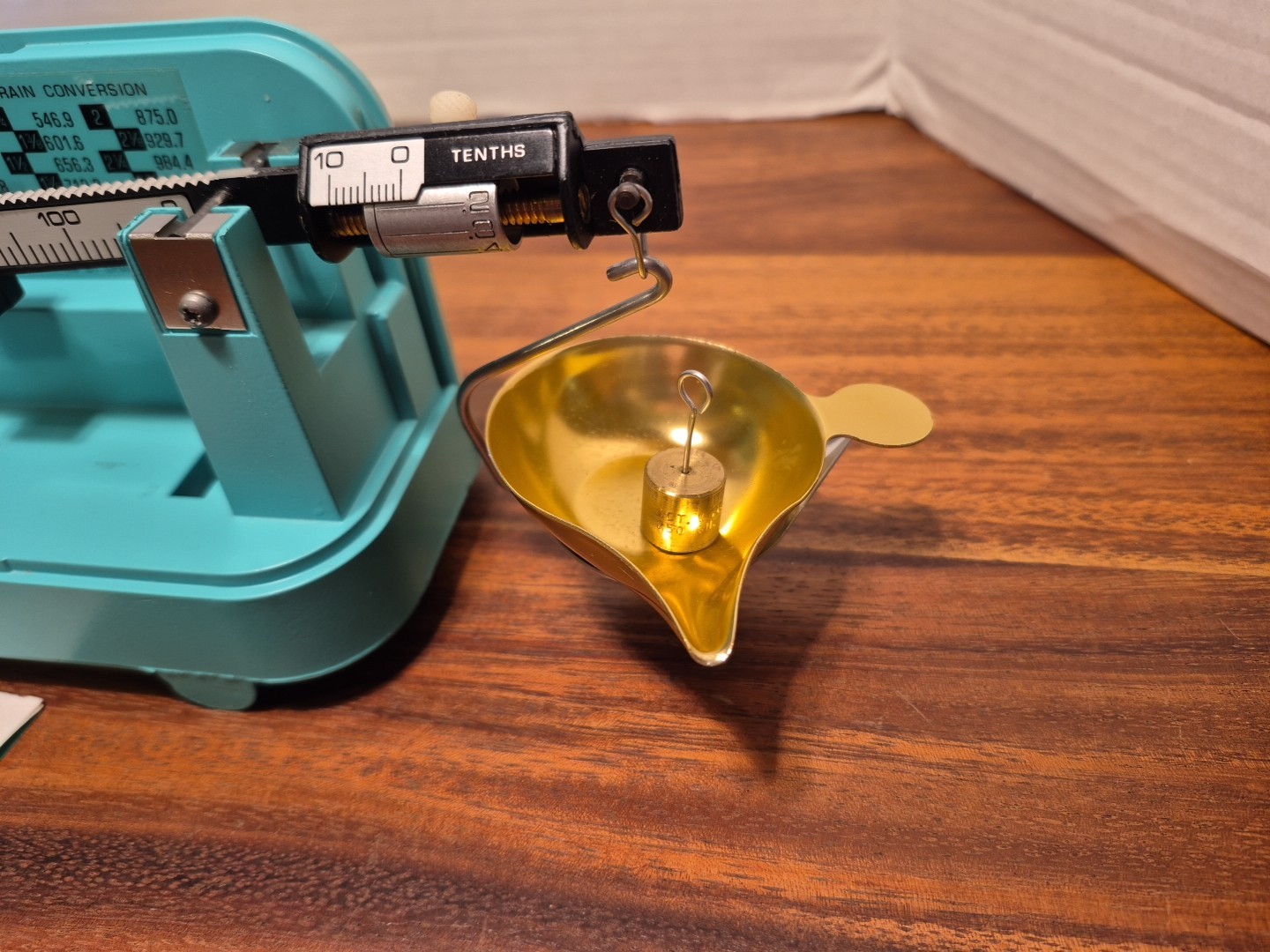 Vtg RCBS Model 10-10 Reloading Beam Scale + Lee Priming Tool + RCBS Funnel