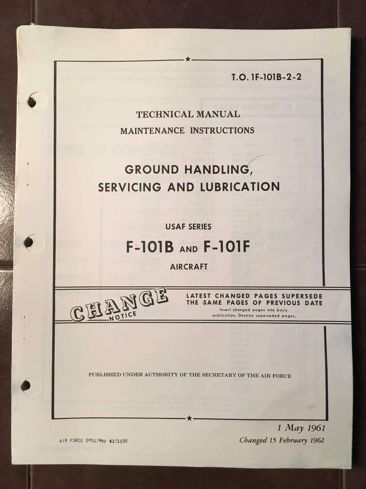 McDonnell F-101B & F-101F Voodoo Ground Handling & Lube Maintenance Manual
