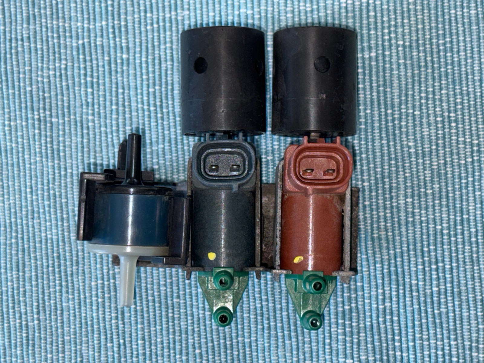 Toyota 4Runner Pickup Truck  ADD Differential Disconnect Vacuum Switch Valve VSV