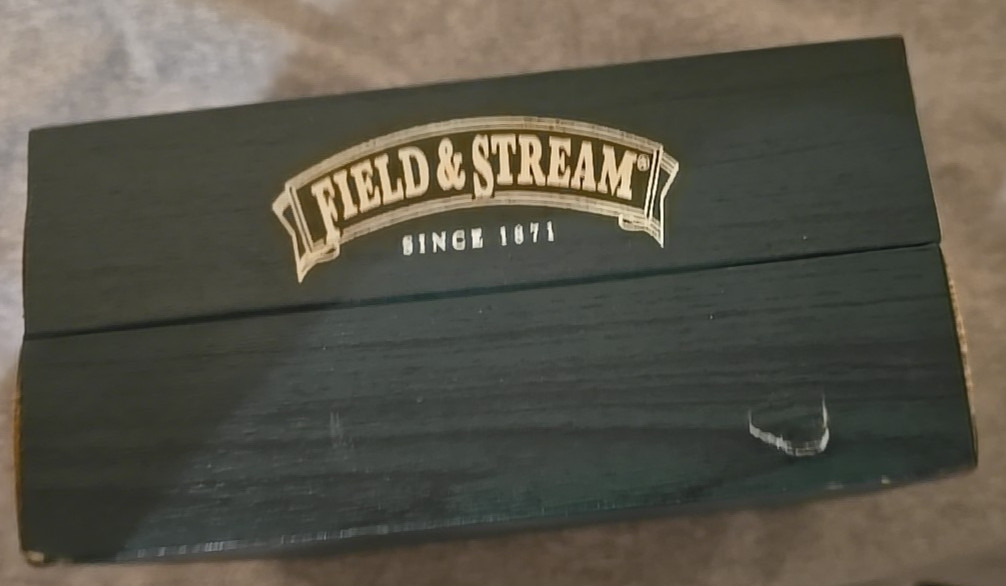 Field & Stream Men's Watch and 8-Function Golf Tool gift set box damaged
